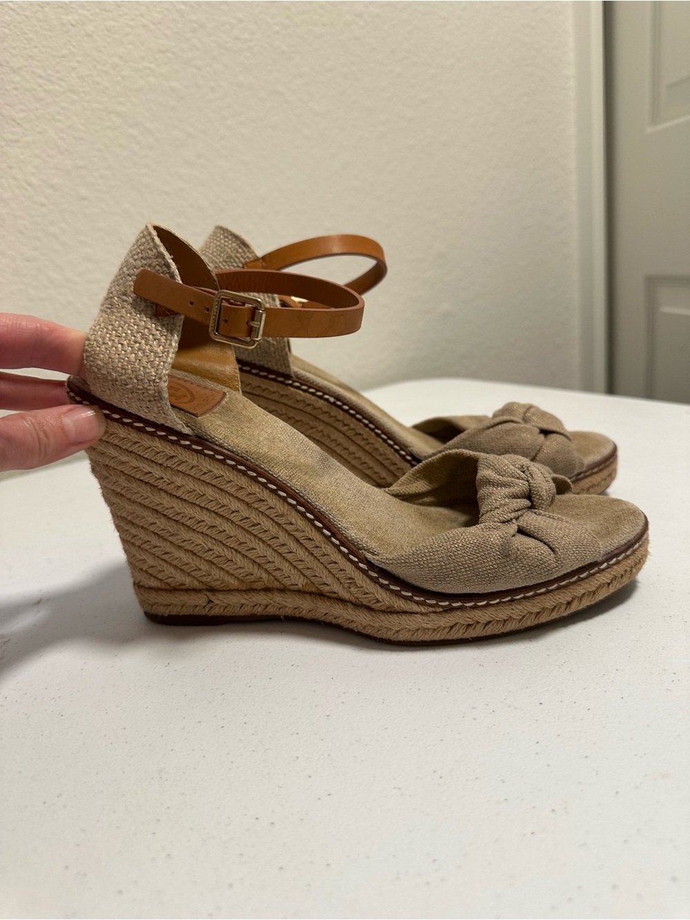 Tory Burch Macy Tan Linen Espadrille Wedge Sandals Women’s Size 10